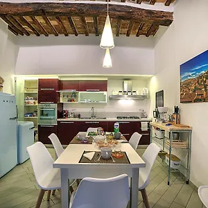 cozy-apartment-in-the-heart-of-siena.it-tuscanyhotel.com/