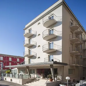 https://hotel-jana.riccione-hotels.org