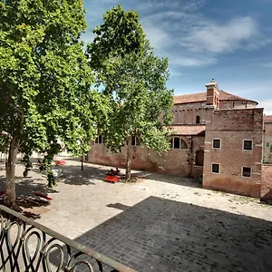 accademia-opera-deluxe.hotelinveneto.com/